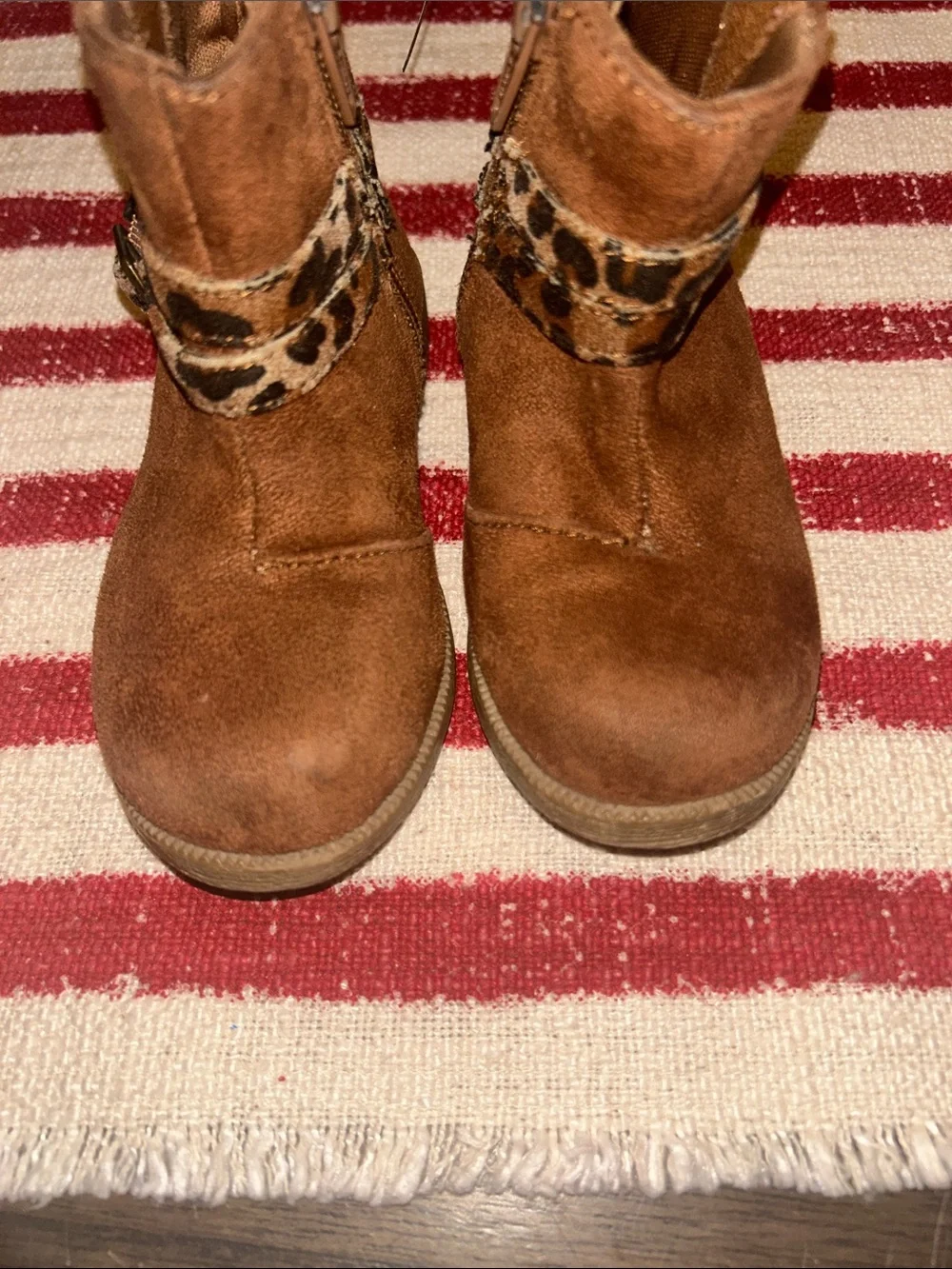 Zoe & Zac soft brown